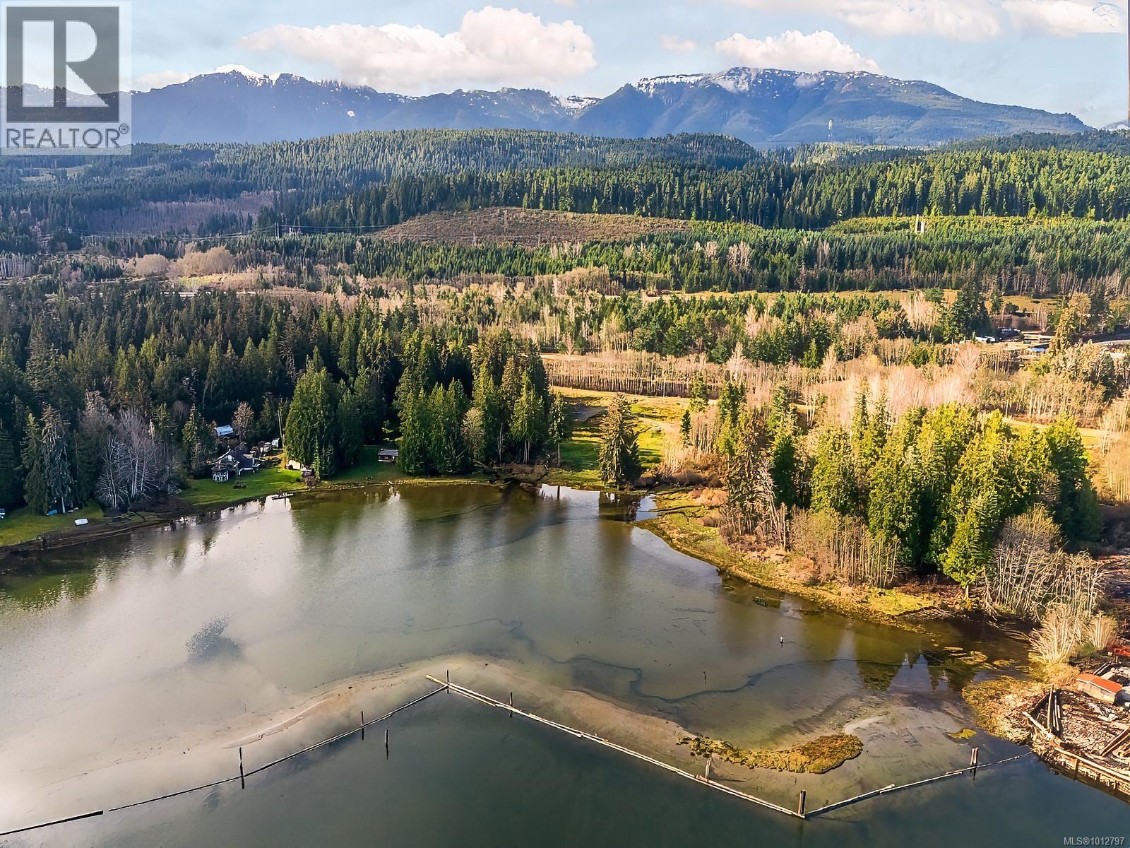 Photo 12 of 8460 Penny Lane, Fanny Bay BC