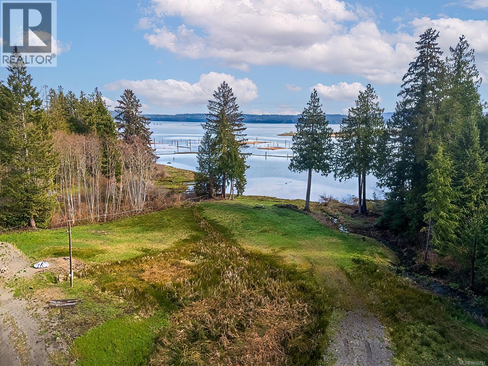 Photo 17 of 8460 Penny Lane, Fanny Bay BC