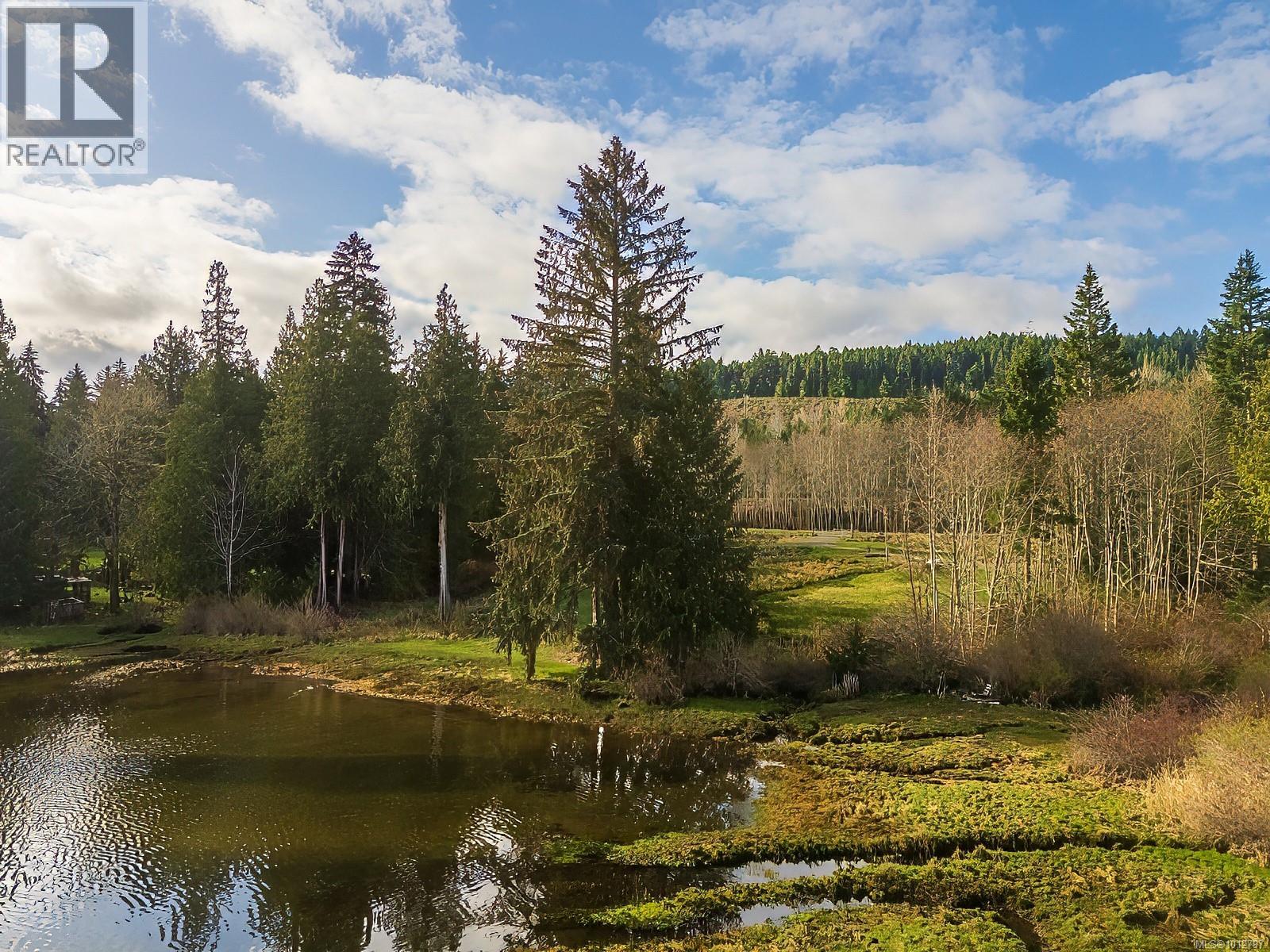 Photo 20 of 8460 Penny Lane, Fanny Bay BC