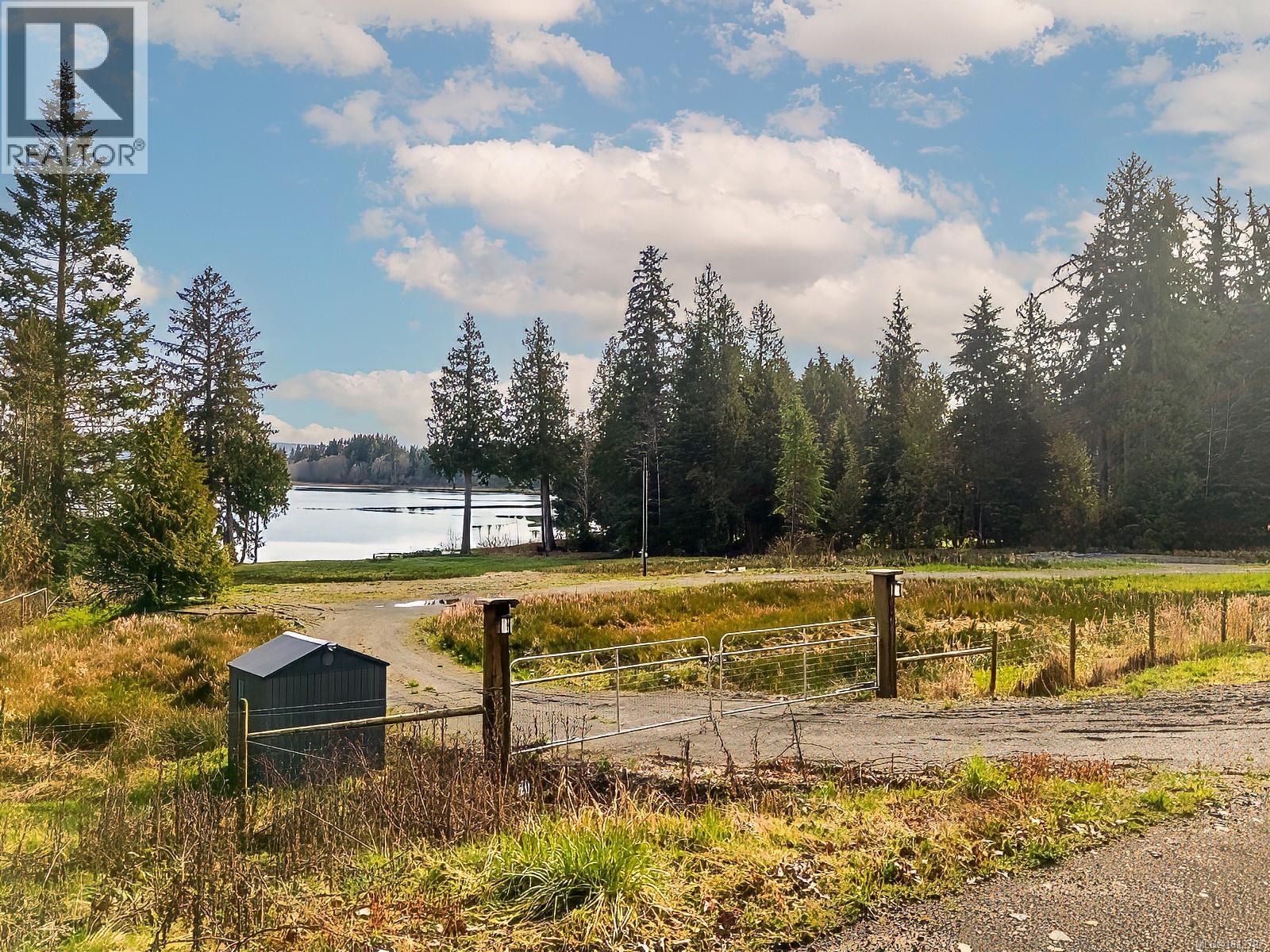 Photo 22 of 8460 Penny Lane, Fanny Bay BC