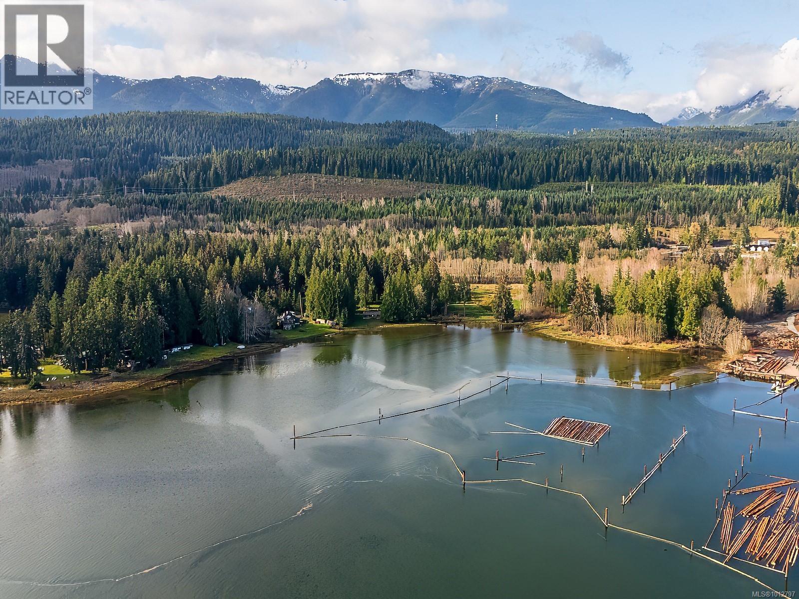 Photo 6 of 8460 Penny Lane, Fanny Bay BC
