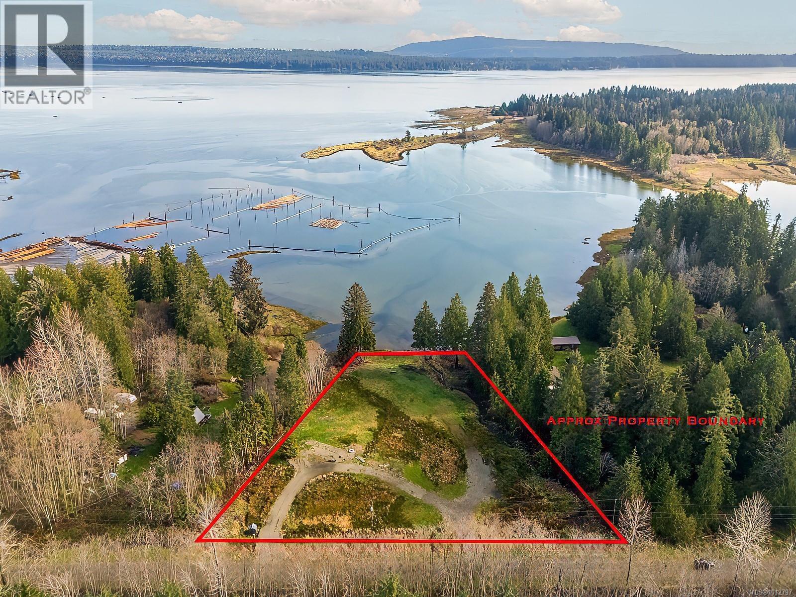Photo 9 of 8460 Penny Lane, Fanny Bay BC