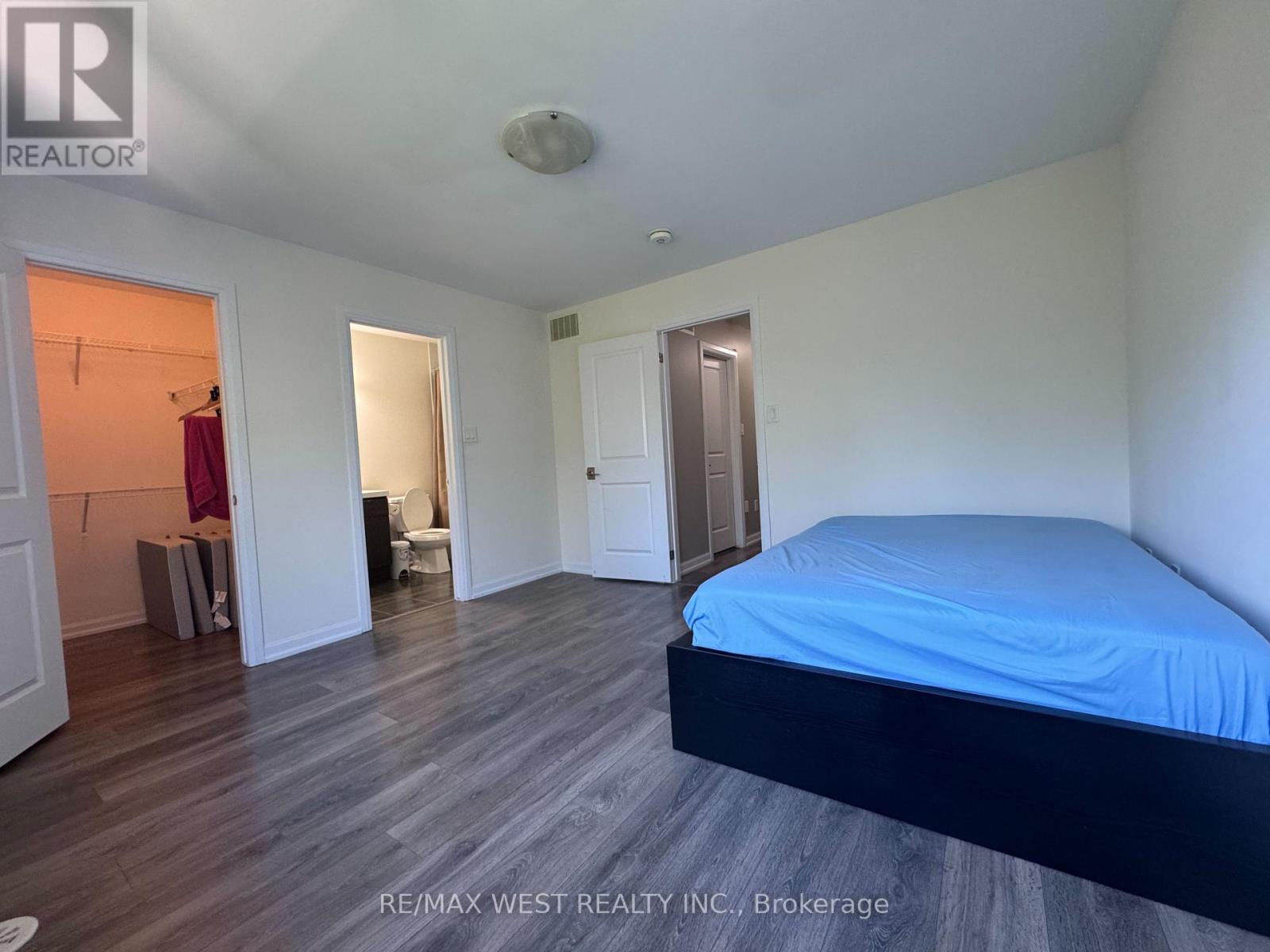 Photo 21 of 58 Heron Park Place, Toronto ON