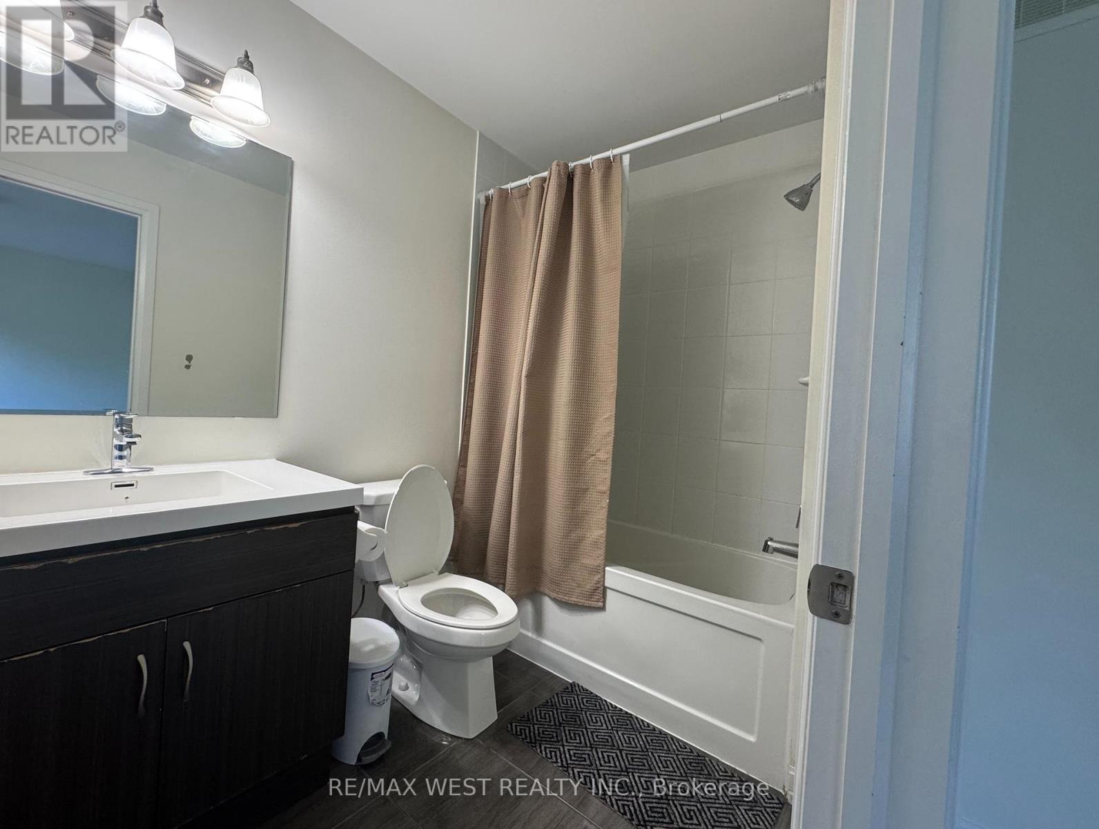 Photo 22 of 58 Heron Park Place, Toronto ON