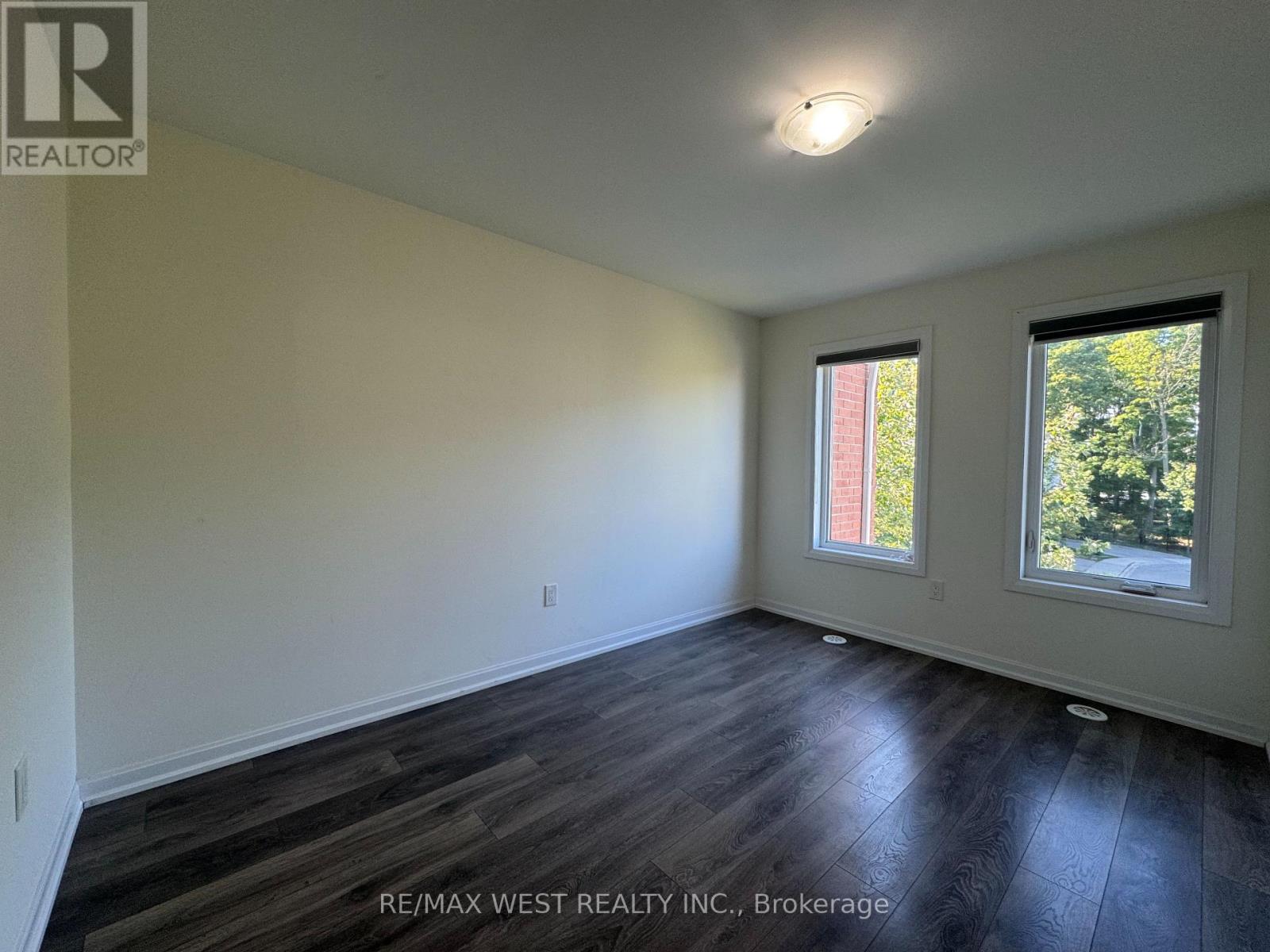 Photo 28 of 58 Heron Park Place, Toronto ON
