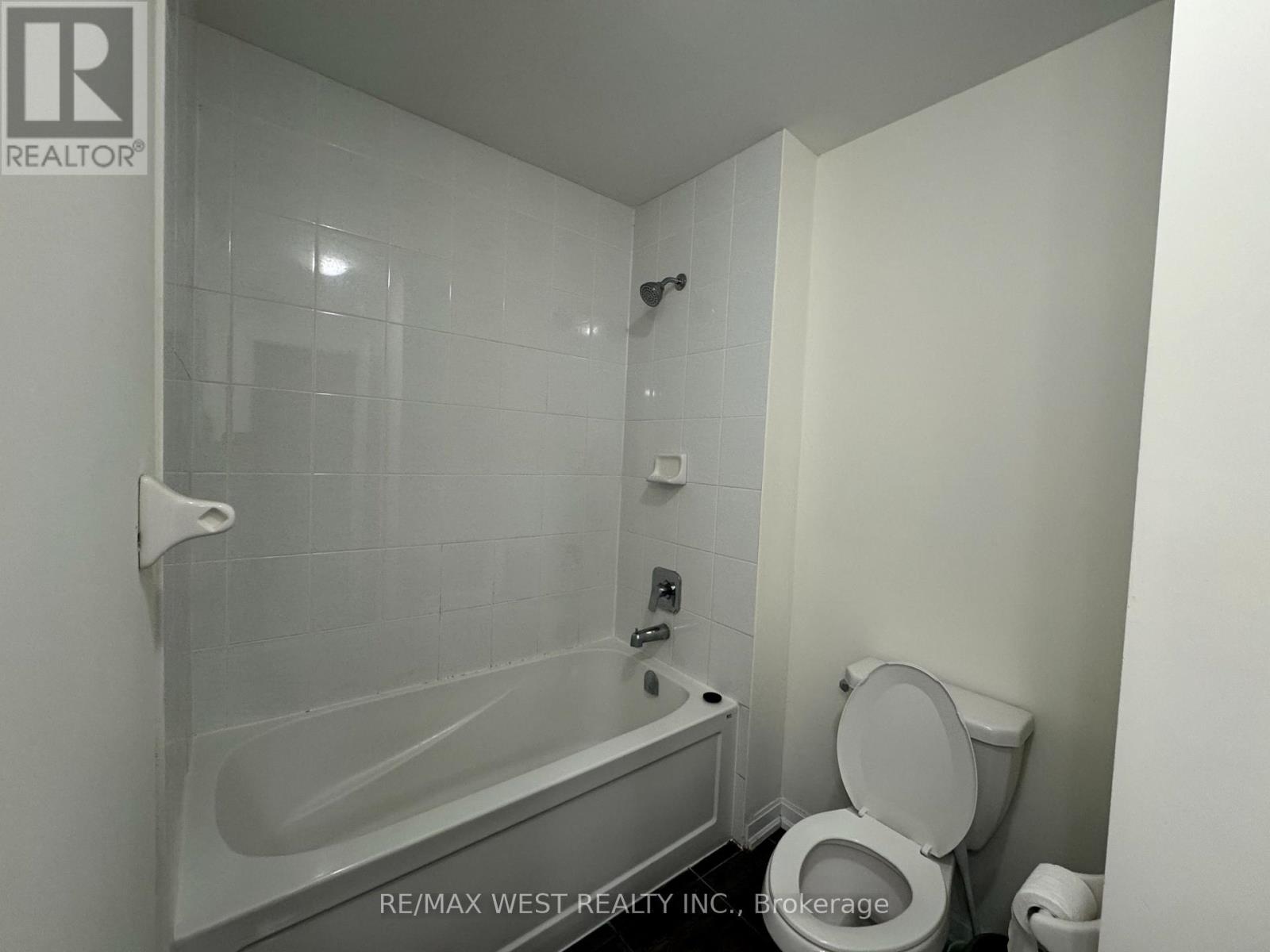 Photo 33 of 58 Heron Park Place, Toronto ON