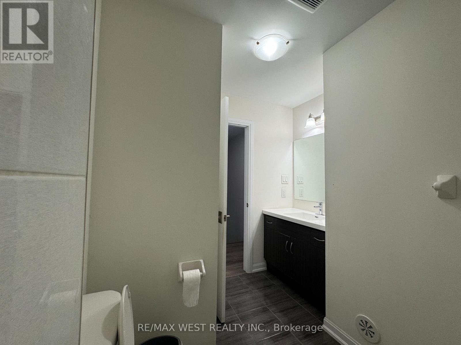 Photo 35 of 58 Heron Park Place, Toronto ON
