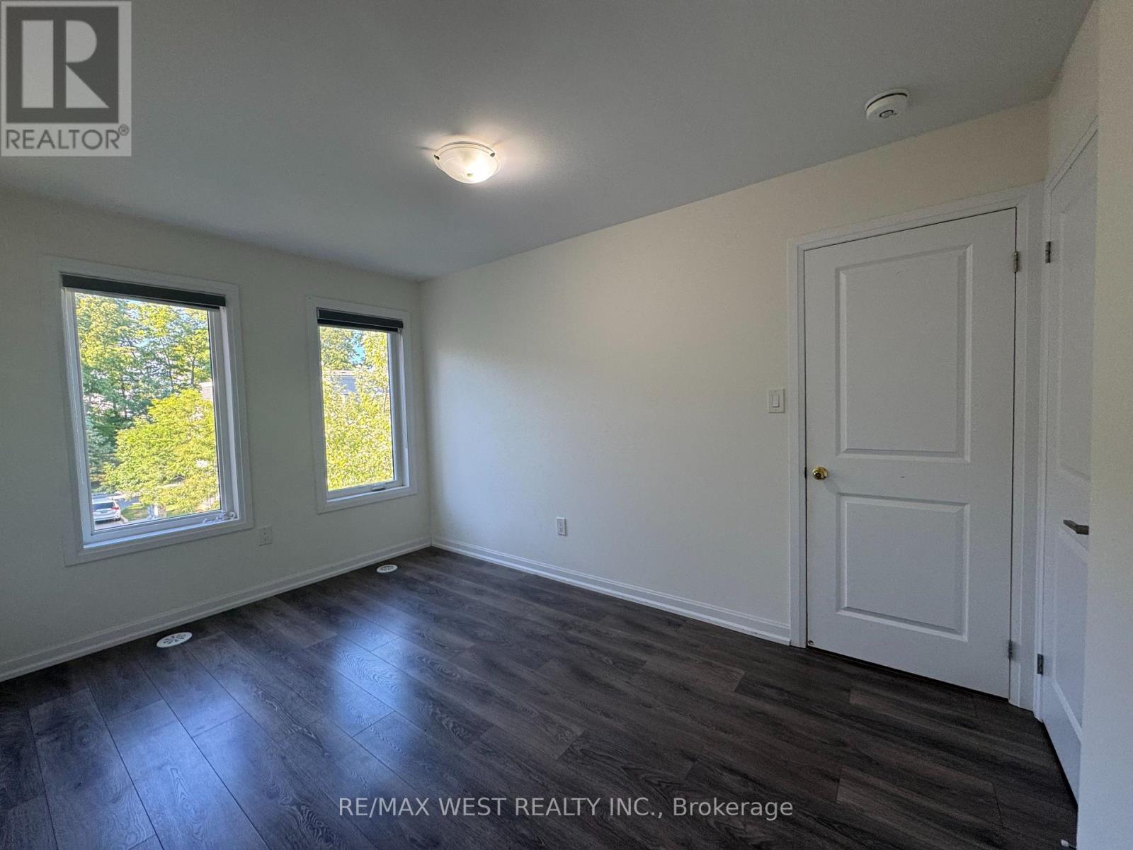 Photo 29 of 58 Heron Park Place, Toronto ON