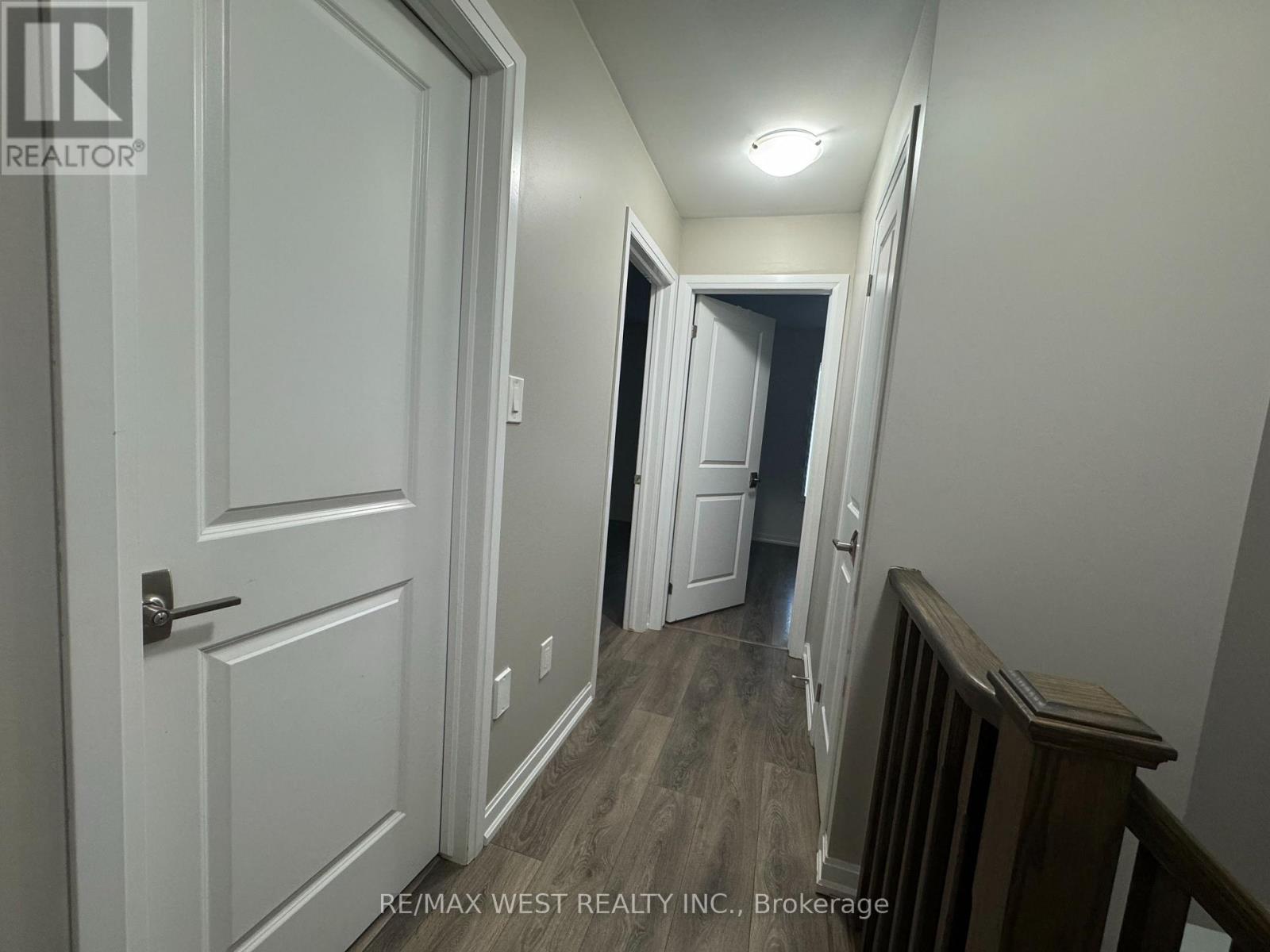 Photo 32 of 58 Heron Park Place, Toronto ON