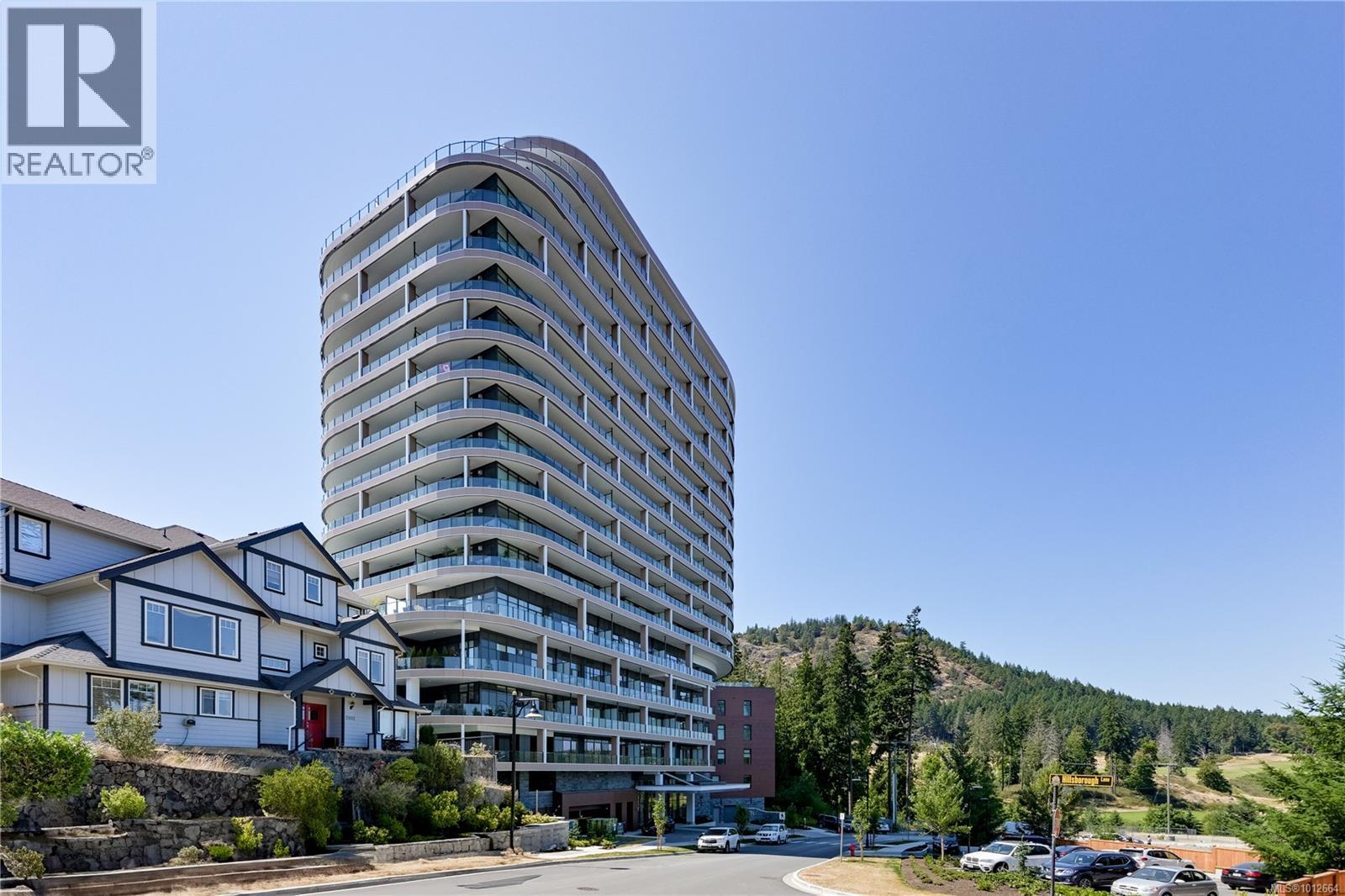 Photo 3 of 402 2000 Hannington Rd, Langford BC