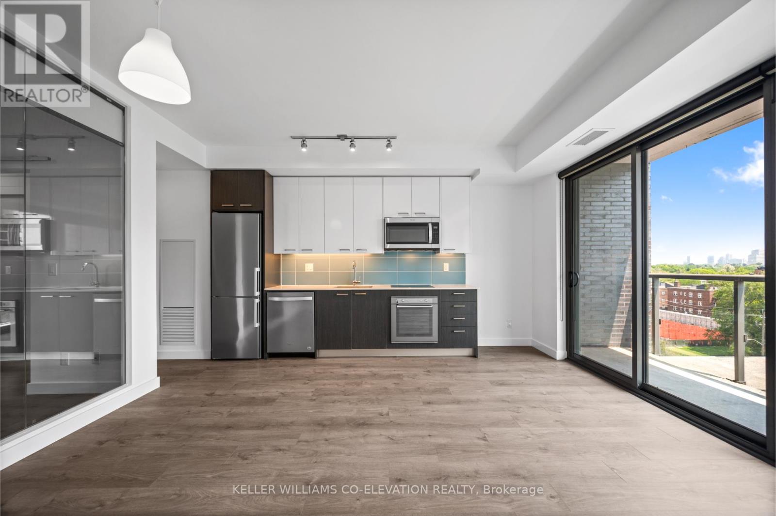 Photo 1 of 707 109 Vaughan Road, Toronto ON