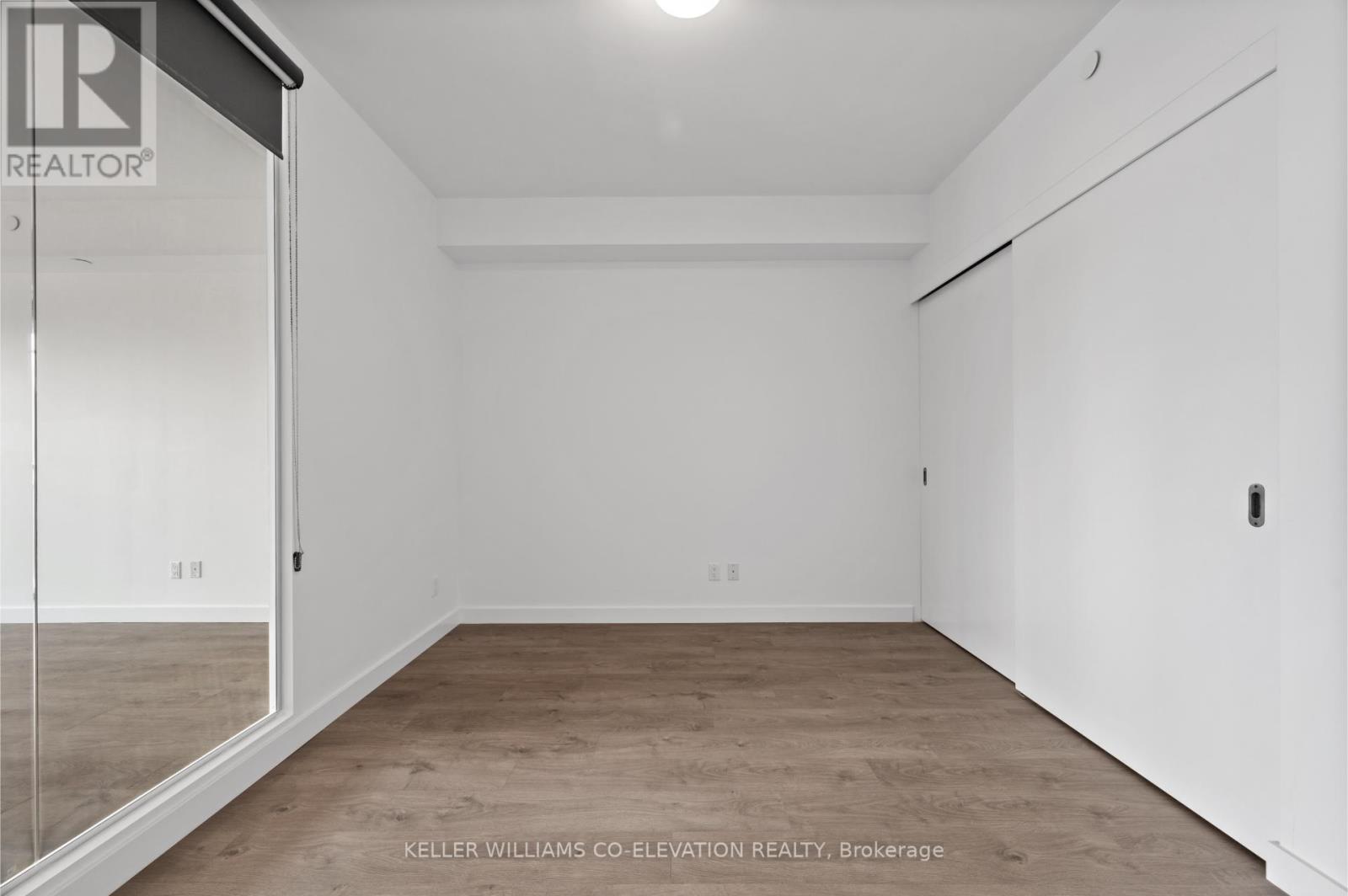 Photo 13 of 707 109 Vaughan Road, Toronto ON