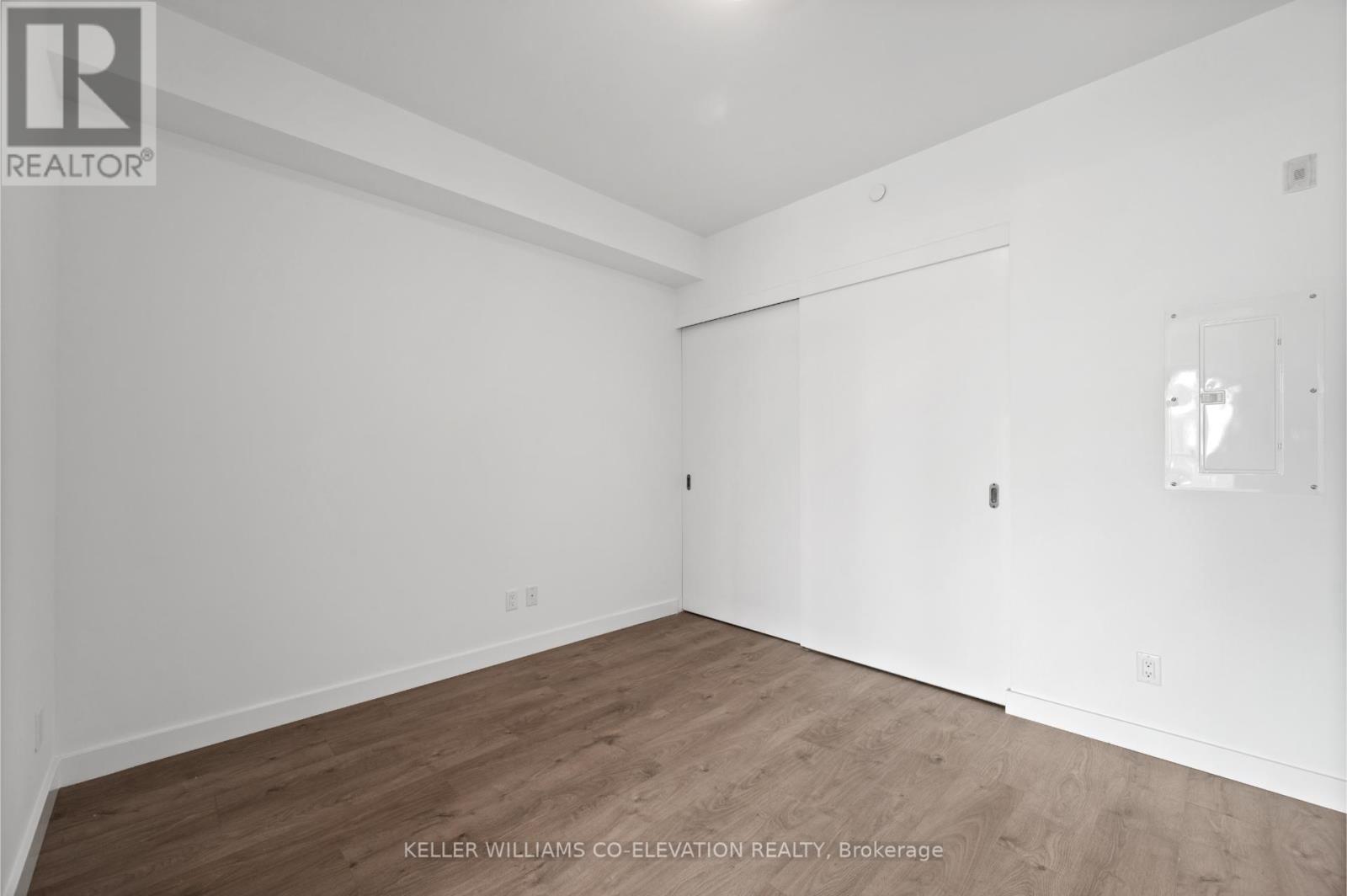 Photo 14 of 707 109 Vaughan Road, Toronto ON