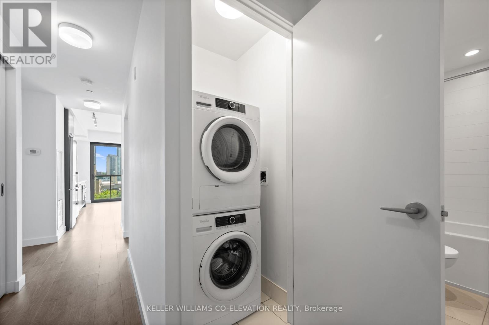 Photo 18 of 707 109 Vaughan Road, Toronto ON