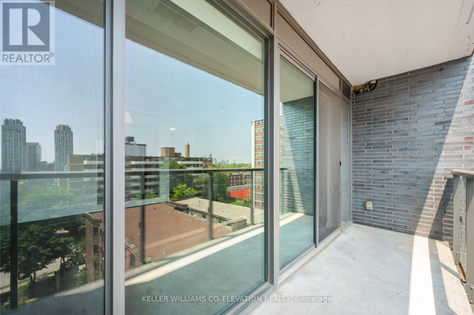 Photo 21 of 707 109 Vaughan Road, Toronto ON