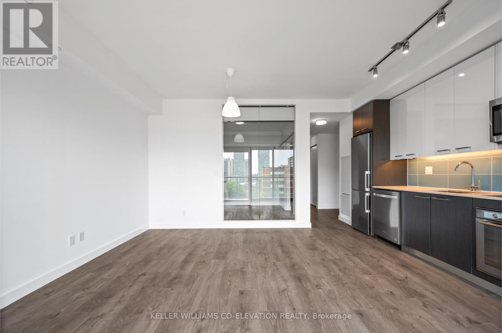 Photo 7 of 707 109 Vaughan Road, Toronto ON