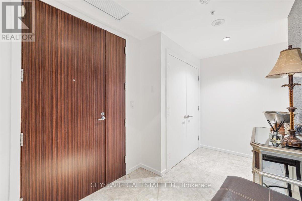 Photo 5 of 3605 180 University Avenue, Toronto ON