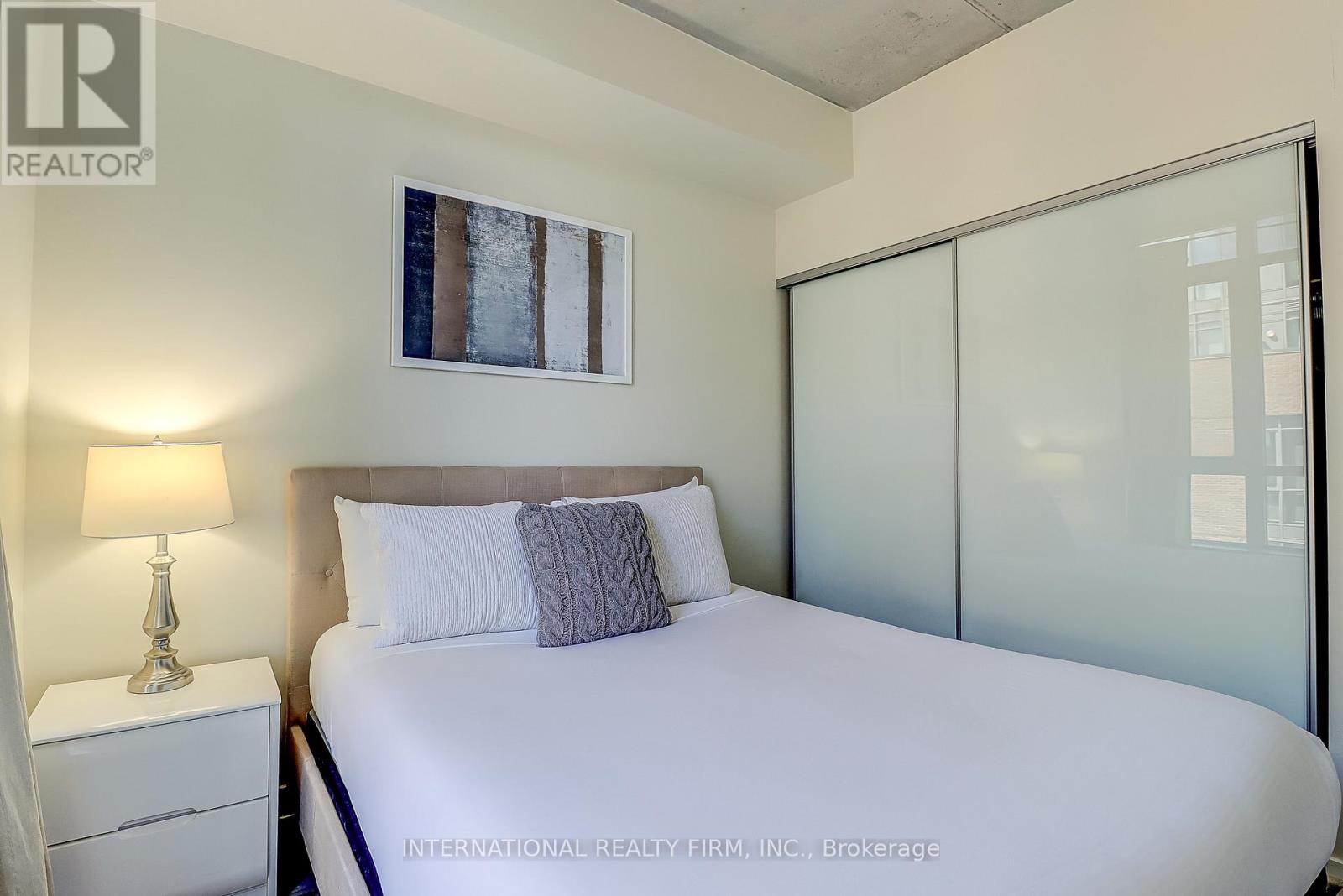 Photo 3 of 604 20 Minowan Miikan Lane, Toronto ON