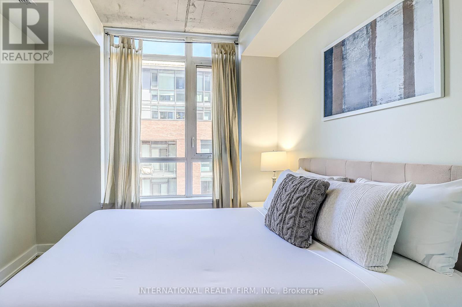 Photo 4 of 604 20 Minowan Miikan Lane, Toronto ON