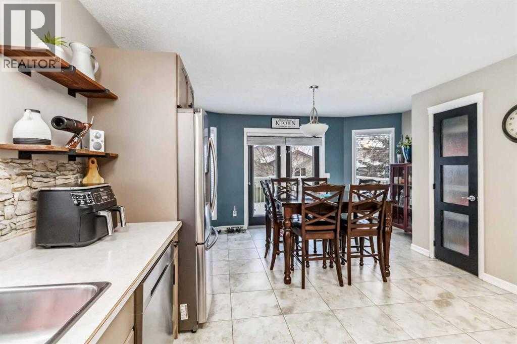 Photo 8 of 143 Breukel Crescent, Fort Mcmurray AB