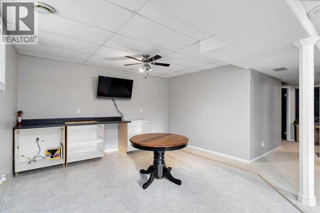Photo 15 of 143 Breukel Crescent, Fort Mcmurray AB