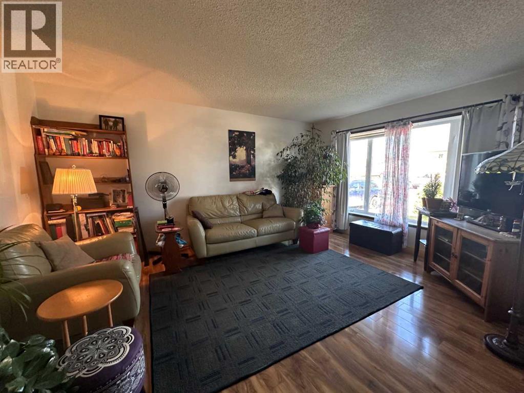9408 93, Lac La Biche