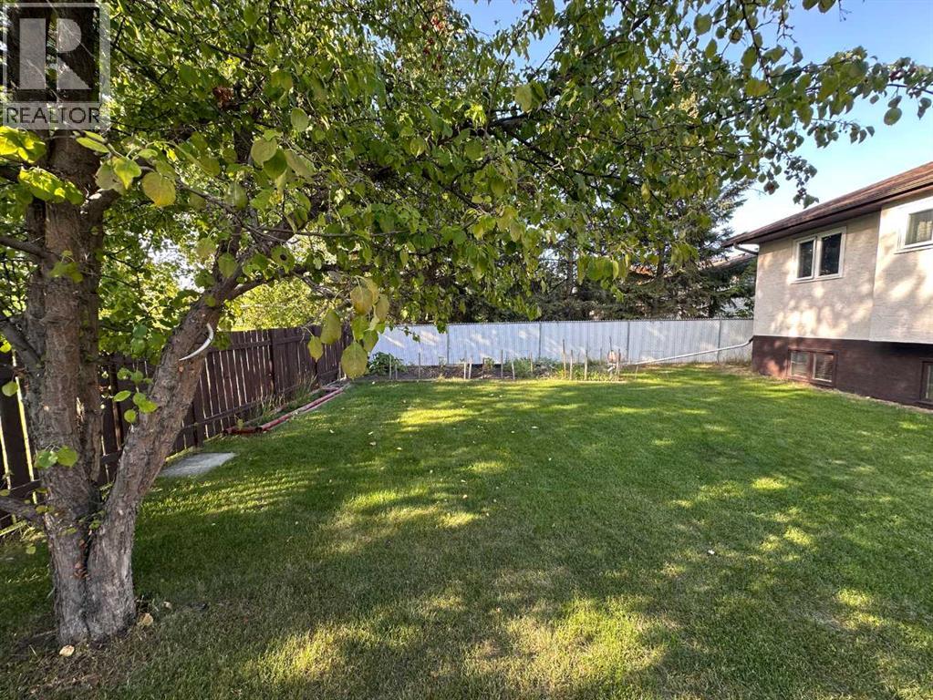 9408 93, Lac La Biche