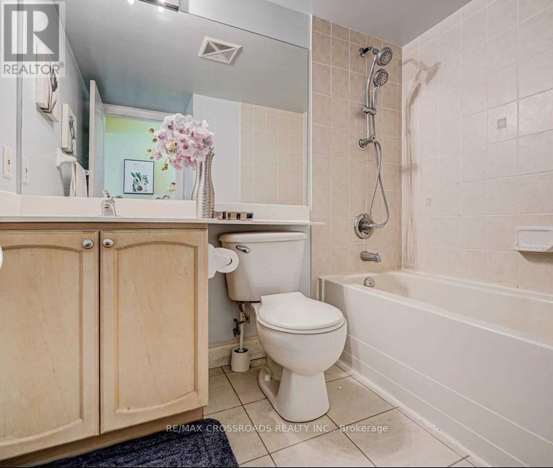Photo 12 of 908 50 Brian Harrison Way, Toronto ON