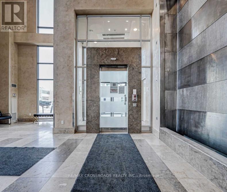 Photo 3 of 908 50 Brian Harrison Way, Toronto ON