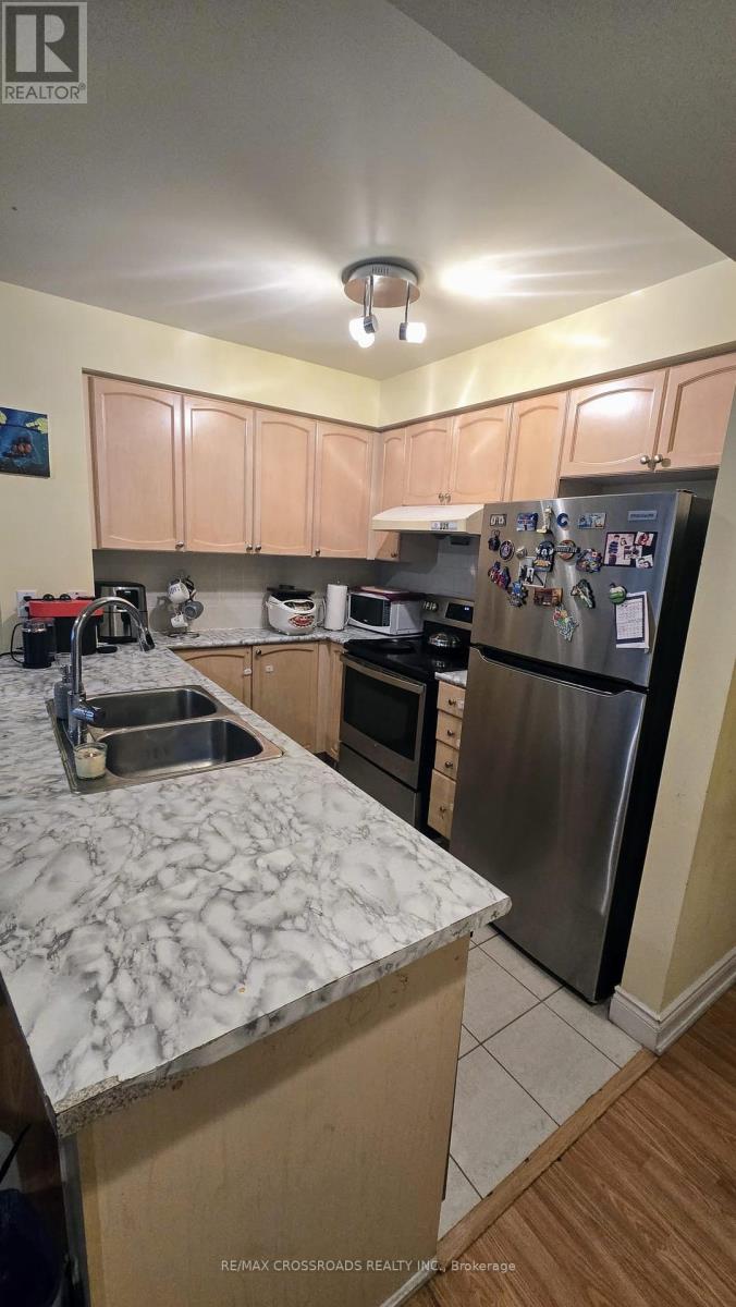 Photo 7 of 908 50 Brian Harrison Way, Toronto ON