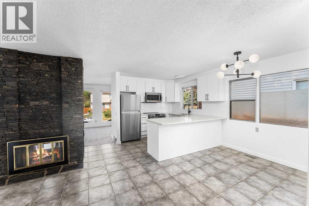 Photo 18 of 6267 Silver Springs Hill Nw, Calgary AB