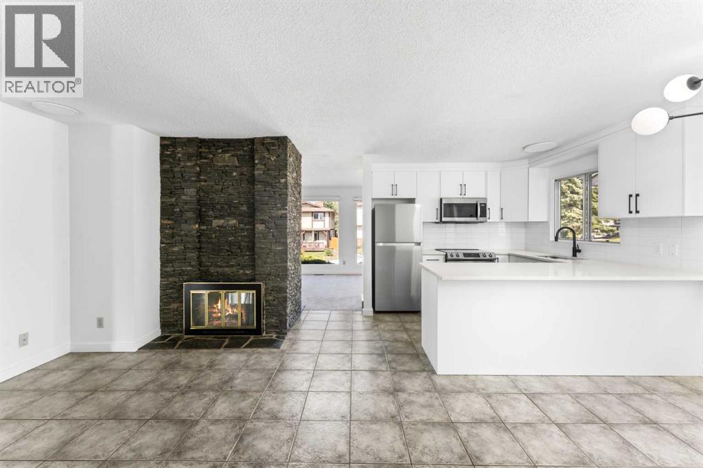 Photo 15 of 6267 Silver Springs Hill Nw, Calgary AB