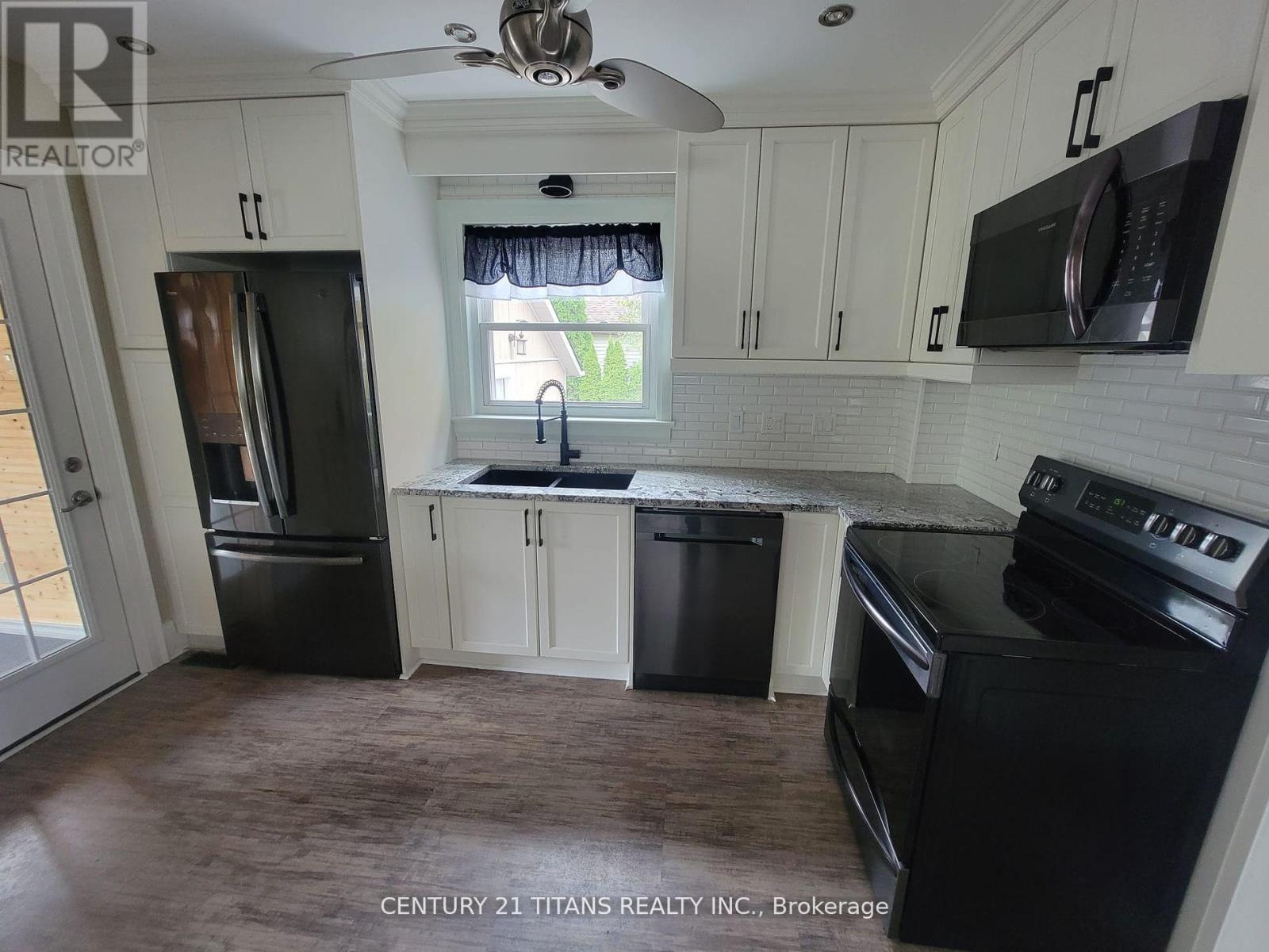 Photo 8 of 1628 Highway 2, Clarington ON