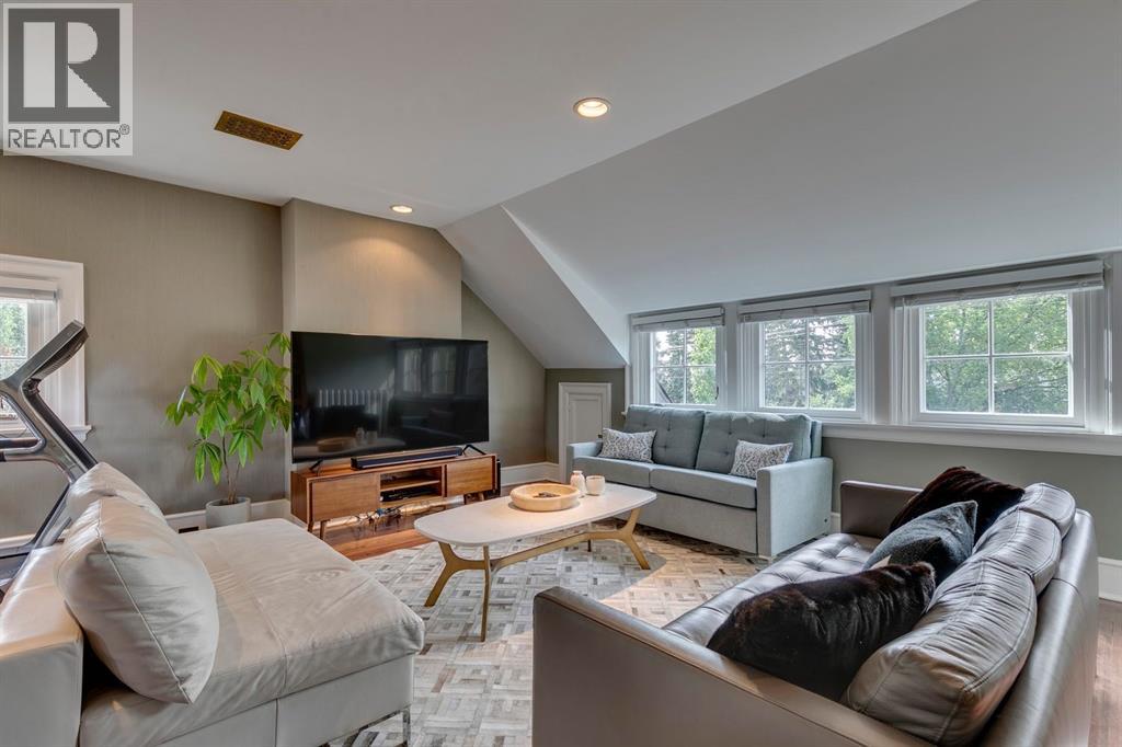 Single Family House for Sale in  Prospect Avenue SW Upper Mount Royal Calgary 