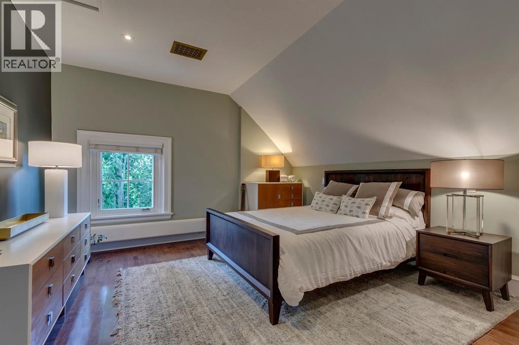 Single Family House for Sale in  Prospect Avenue SW Upper Mount Royal Calgary 
