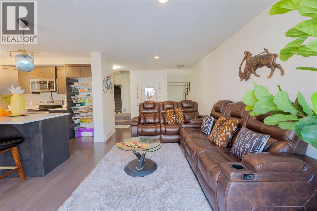 Photo 11 of 304 Redstone View Ne, Calgary AB