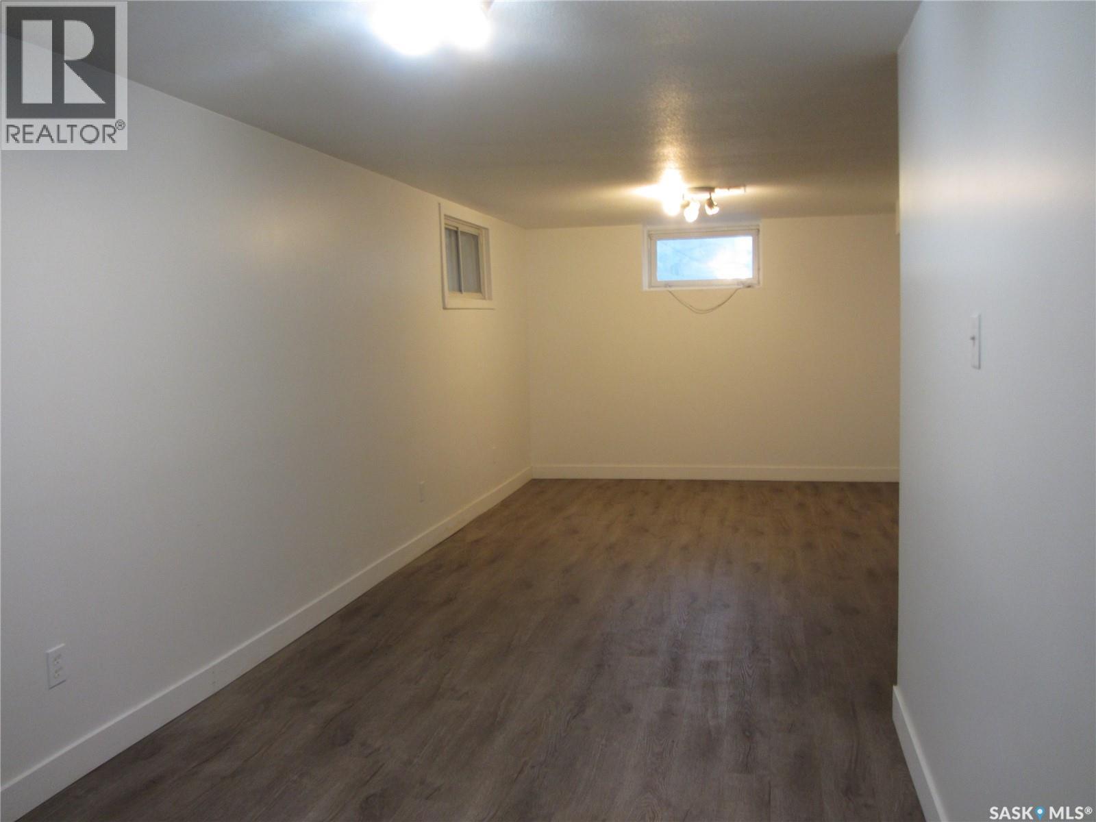Photo 10 of 606 Balmoral Street, Saskatoon SK