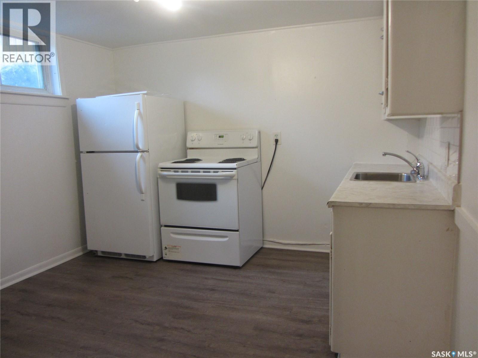 Photo 12 of 606 Balmoral Street, Saskatoon SK