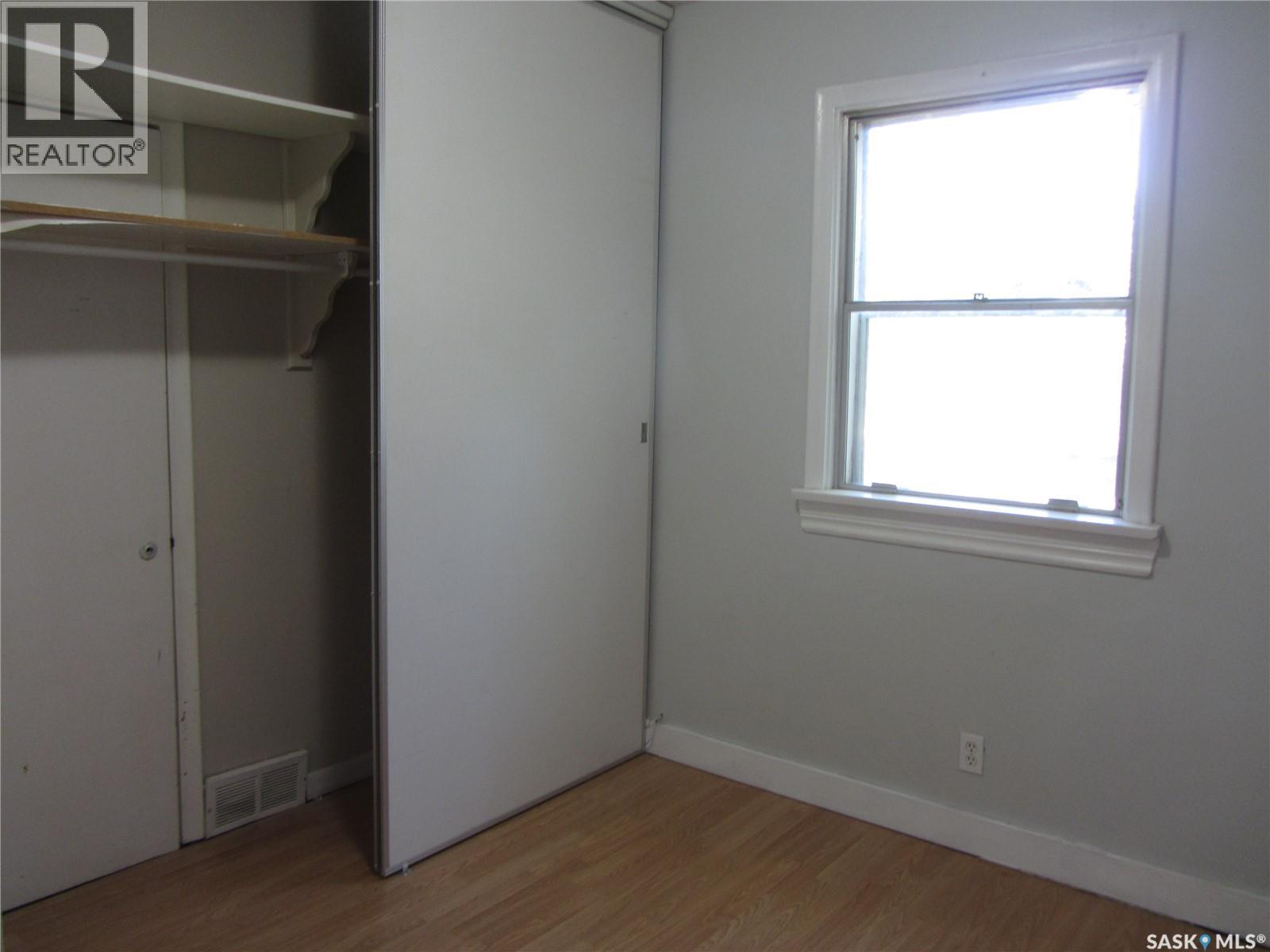 Photo 6 of 606 Balmoral Street, Saskatoon SK