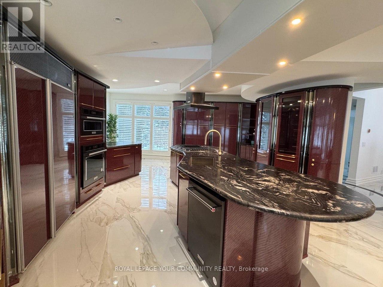 Photo 12 of 76 Silver Fox Place, Vaughan ON