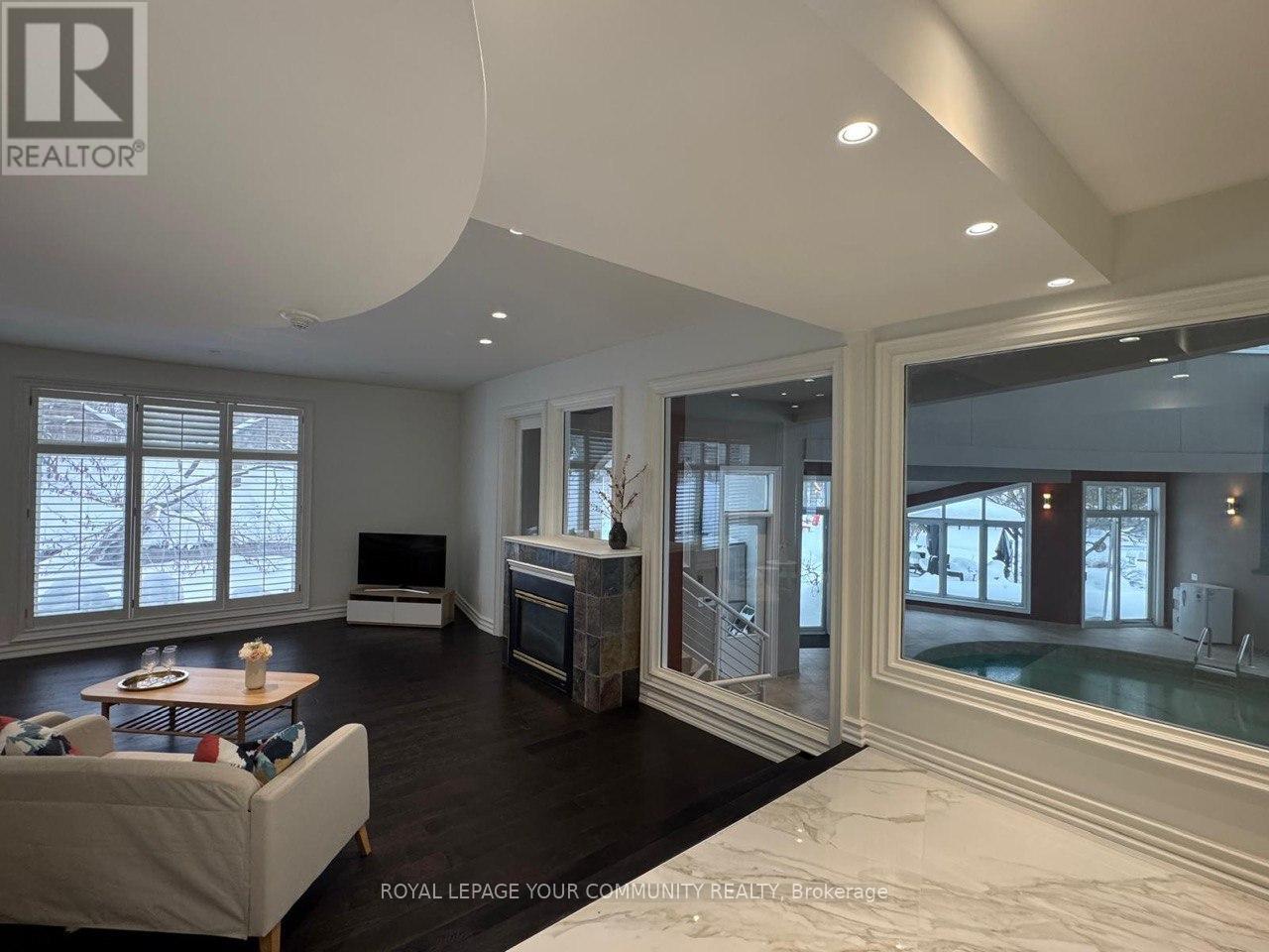 Photo 16 of 76 Silver Fox Place, Vaughan ON
