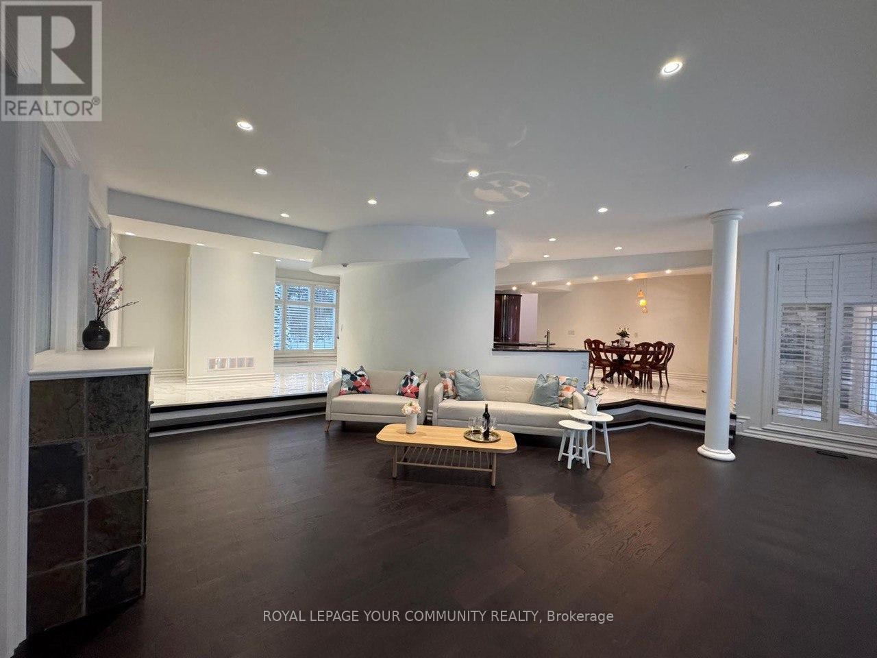 Photo 17 of 76 Silver Fox Place, Vaughan ON