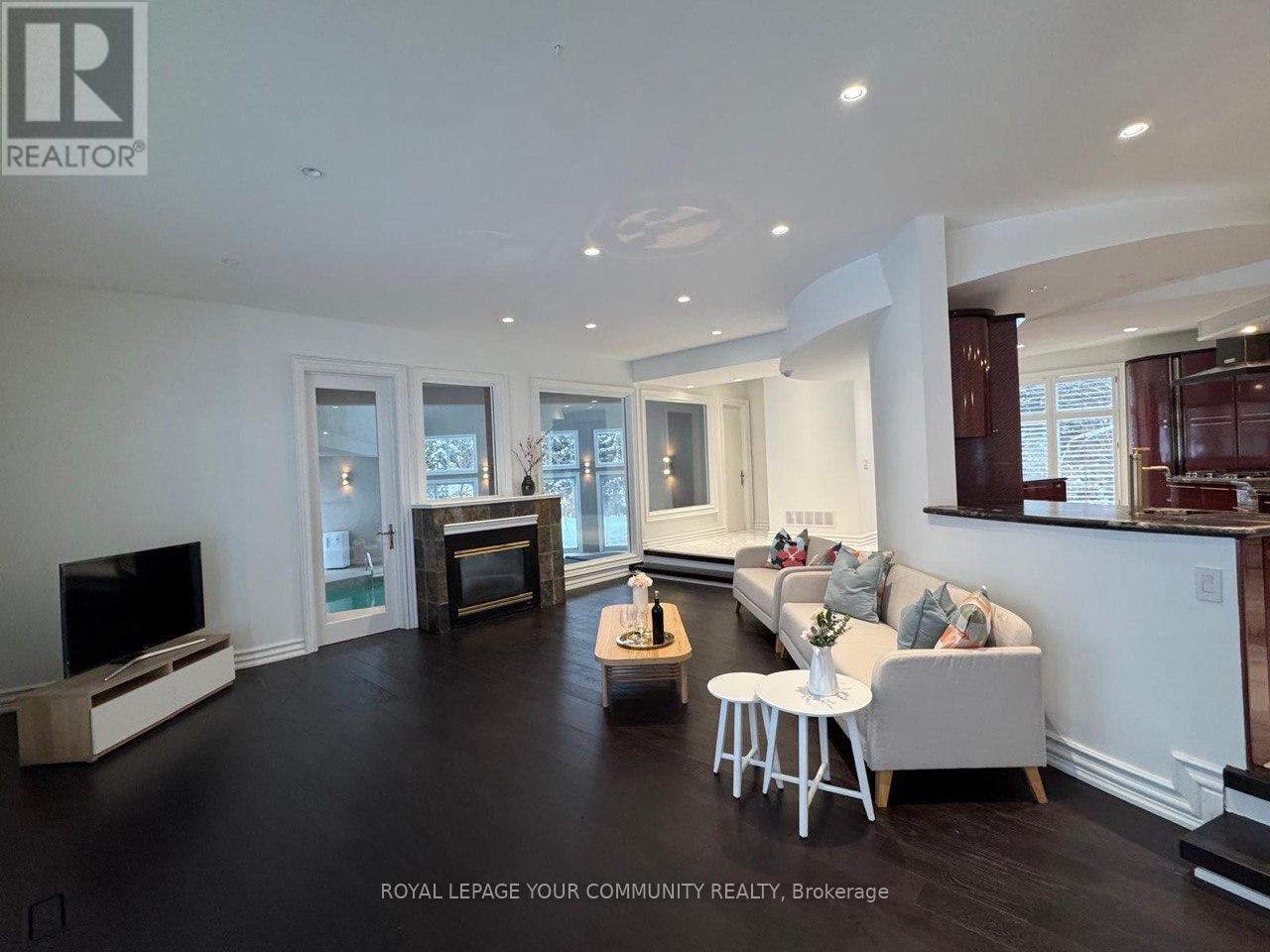 Photo 18 of 76 Silver Fox Place, Vaughan ON