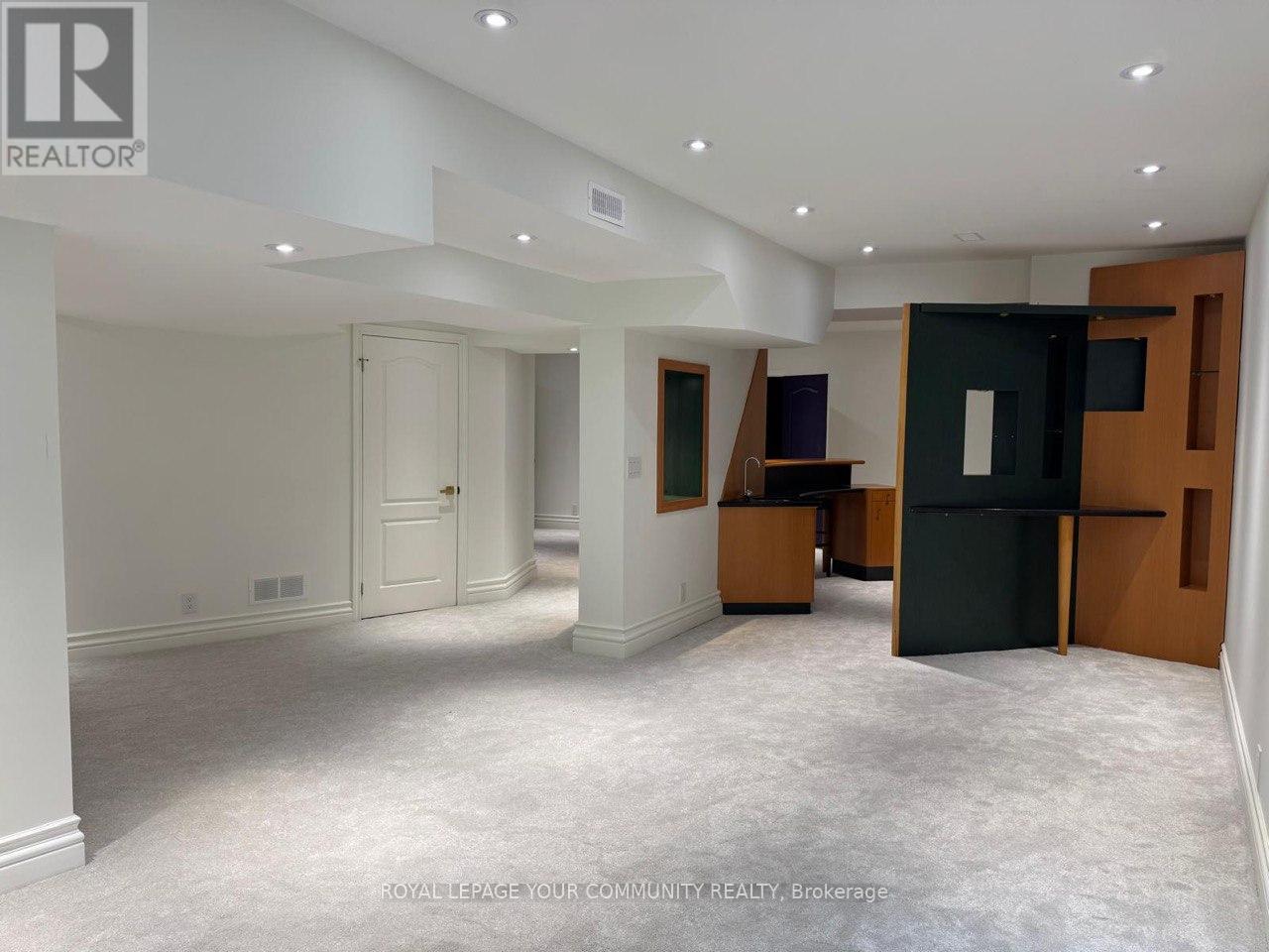 Photo 38 of 76 Silver Fox Place, Vaughan ON