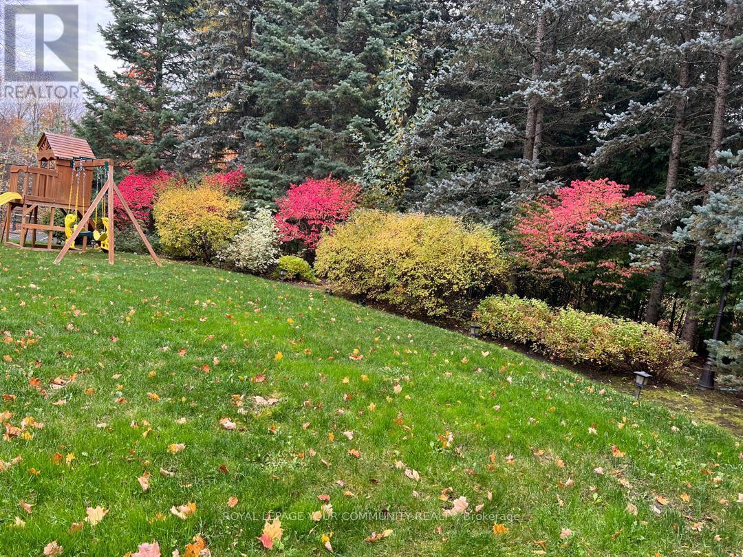 Photo 43 of 76 Silver Fox Place, Vaughan ON