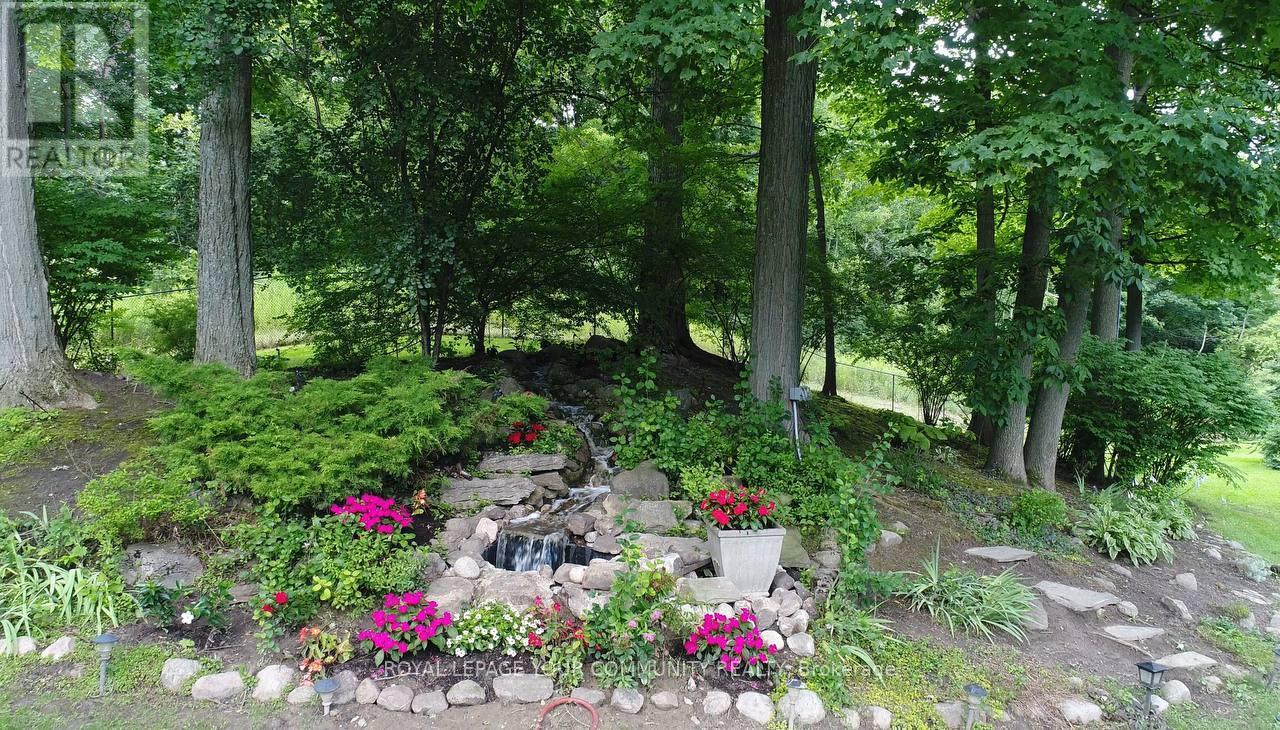 Photo 45 of 76 Silver Fox Place, Vaughan ON