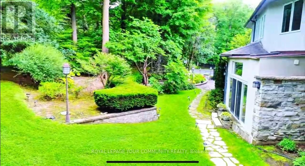 Photo 48 of 76 Silver Fox Place, Vaughan ON