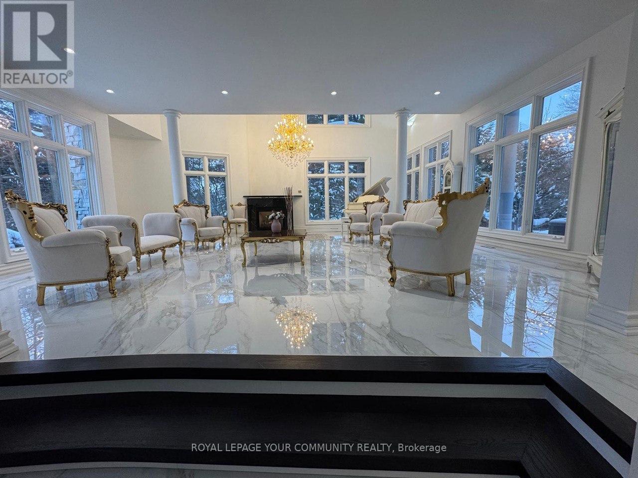 Photo 6 of 76 Silver Fox Place, Vaughan ON