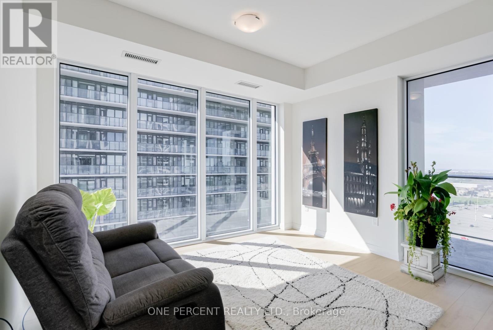 Photo 17 of 1910 8960 Jane Street, Vaughan ON