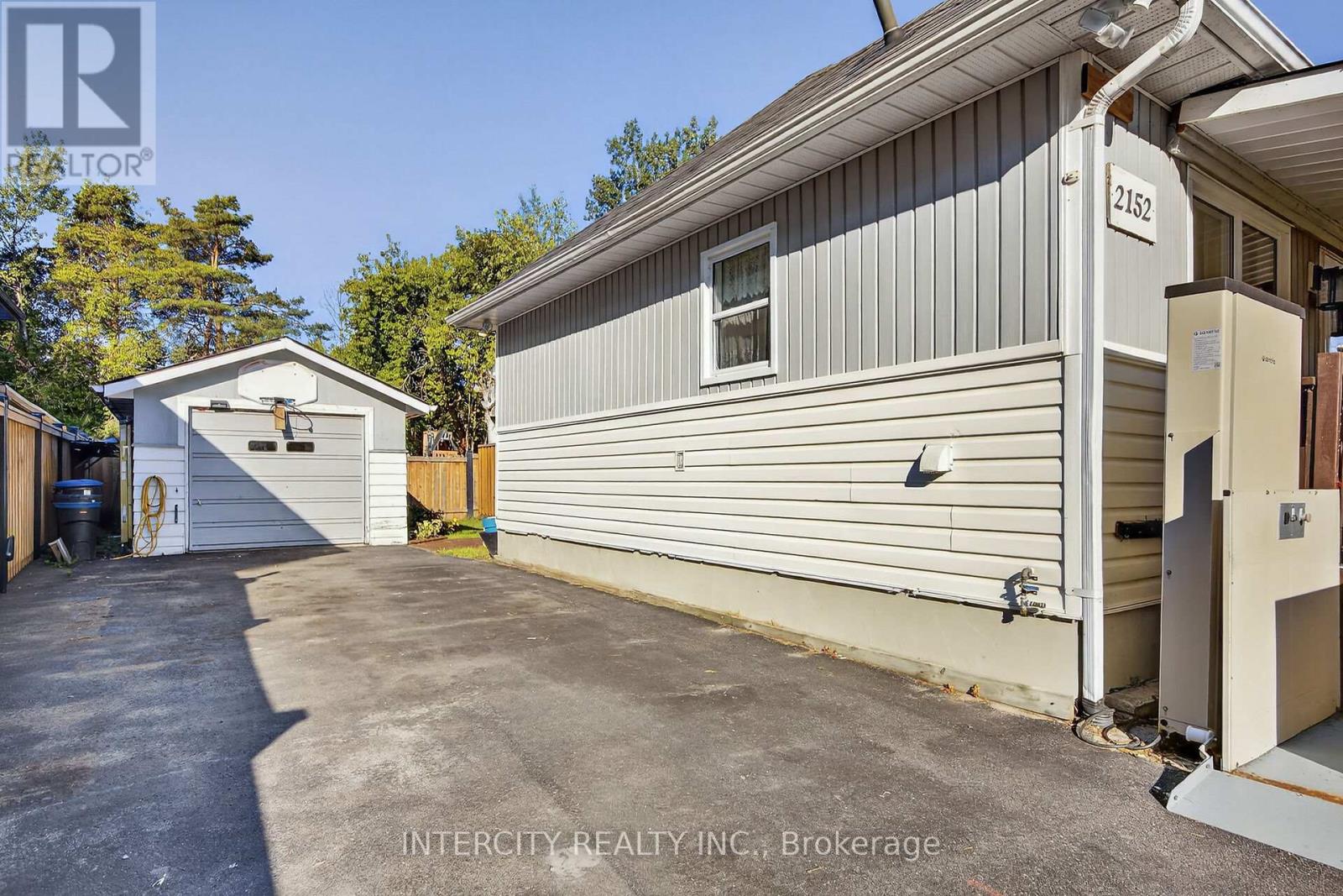 Photo 37 of 2152 25 Side Road, Innisfil ON